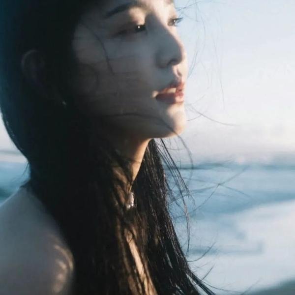 邪恶的蕾丝莉